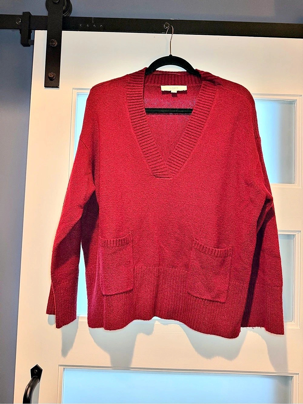 LOFT V-Neck Pocket Sweater in Burgundy XS Like New